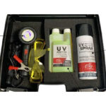 Kit de détection UV avec lampe, traceur et lunettes.